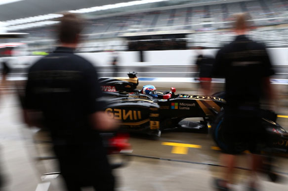 Renault спасли Lotus от перехода под внешнее управление