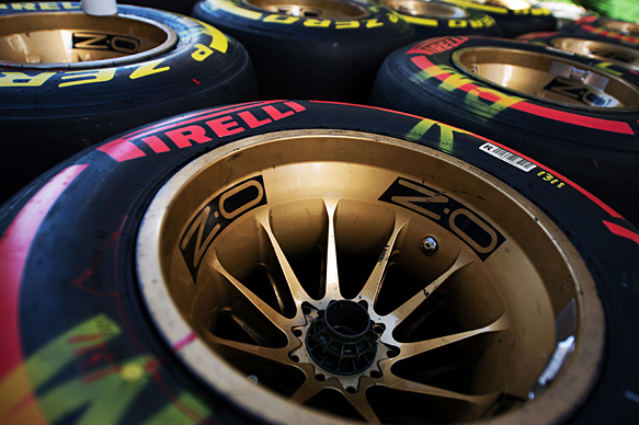 Компания Pirelli останется поставщиком шин для Формулы 1 еще на три года