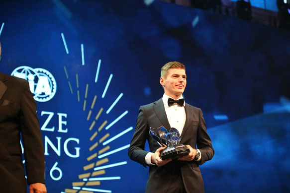 Макс Ферстаппен получил награды от FIA в двух номинациях